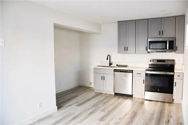 994 Valencia 108, Costa Mesa, CA 92626