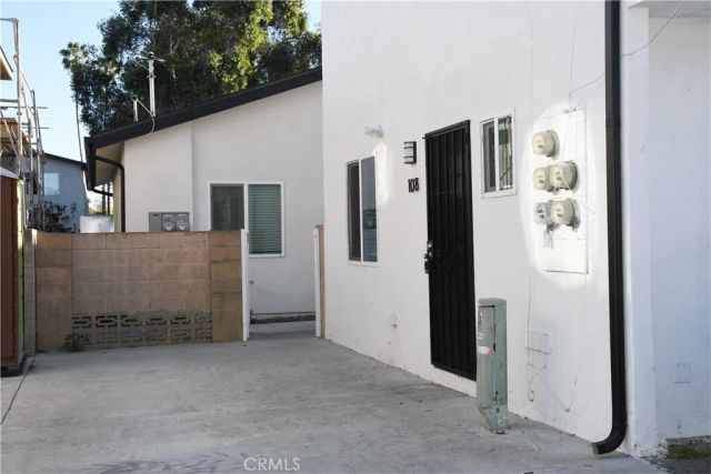 994 Valencia 108, Costa Mesa, CA 92626