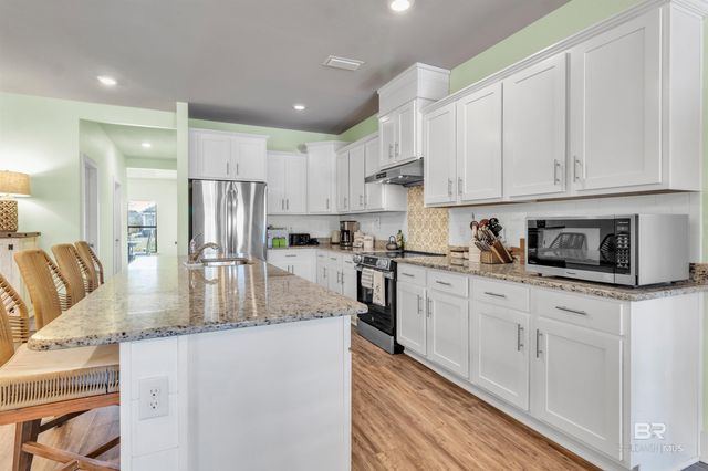 370 Apollo Avenue, Gulf Shores, AL 36542