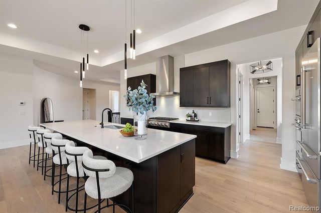 49351 Villa Court, Novi, MI 48374