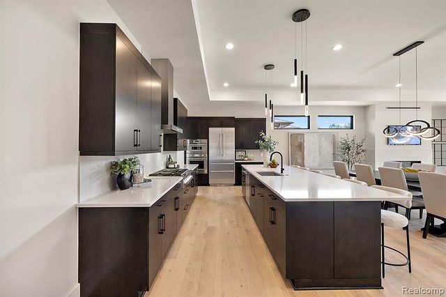 49351 Villa Court, Novi, MI 48374