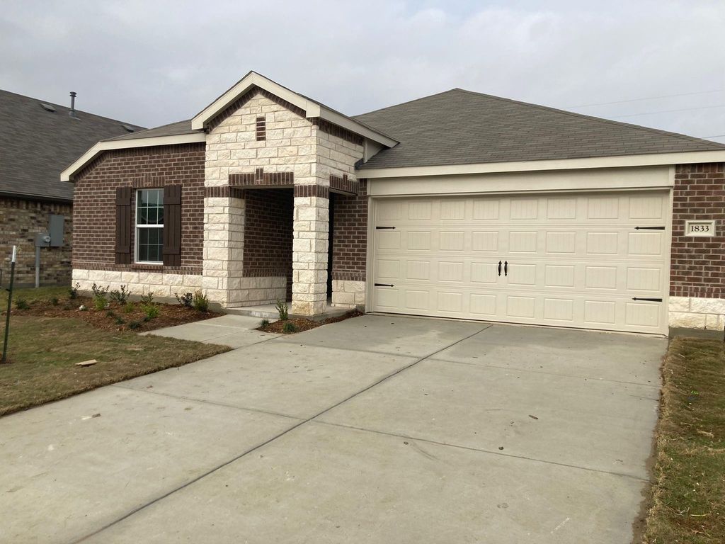 1833 Elderberry Street, Royse City, TX 75189