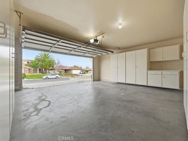 17895 Cumberland Way, Victorville, CA 92395