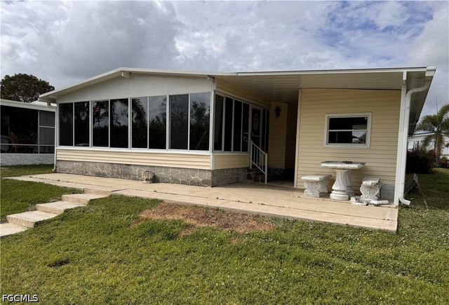 350 Shoreland DR, Fort Myers, FL 33905