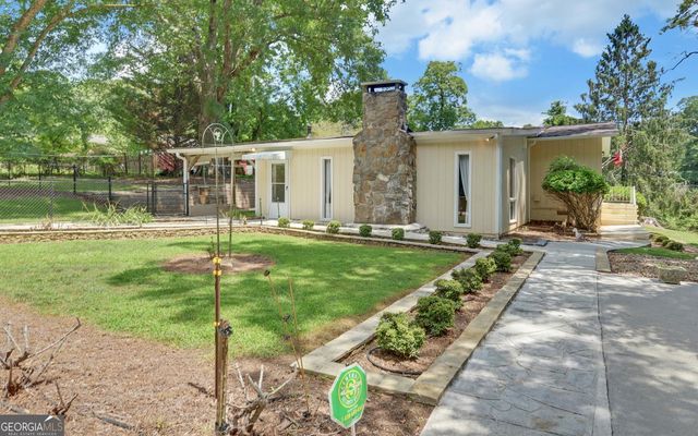 1858 Pinecrest Road, Gainesville, GA 30501