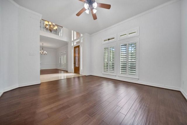 6811 Colonade Trail, Sugar Land, TX 77479
