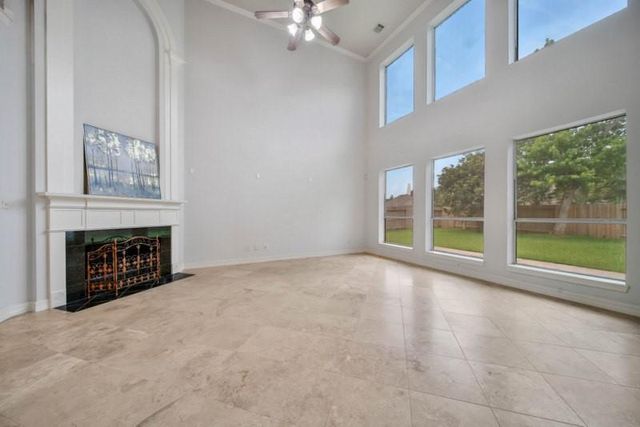 6811 Colonade Trail, Sugar Land, TX 77479