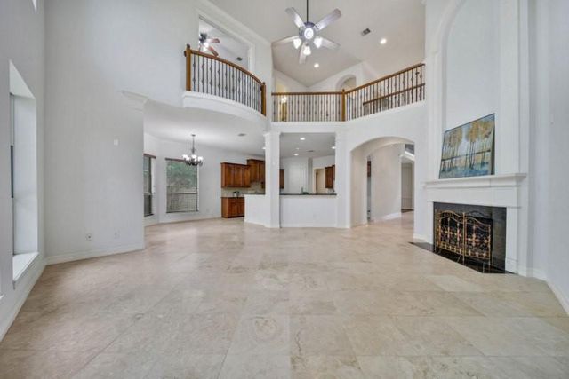 6811 Colonade Trail, Sugar Land, TX 77479