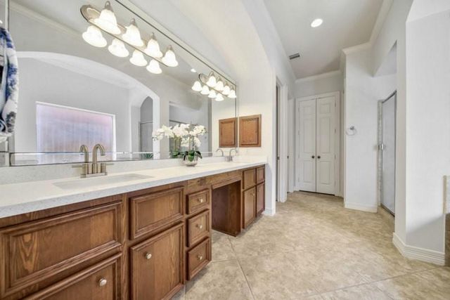 6811 Colonade Trail, Sugar Land, TX 77479