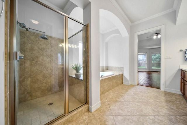 6811 Colonade Trail, Sugar Land, TX 77479