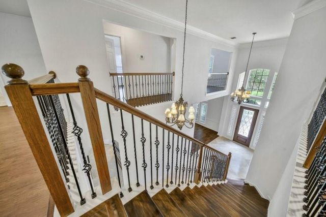 6811 Colonade Trail, Sugar Land, TX 77479