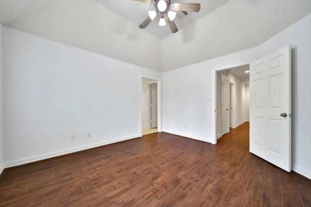 6811 Colonade Trail, Sugar Land, TX 77479
