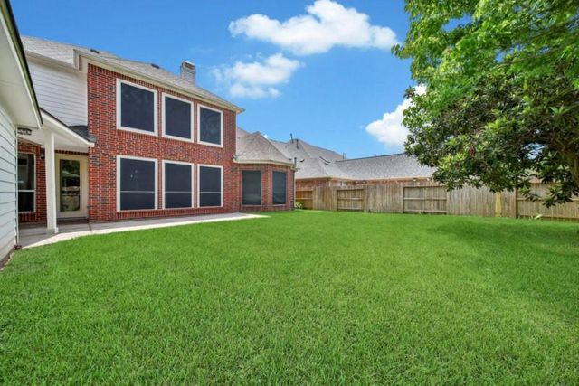 6811 Colonade Trail, Sugar Land, TX 77479