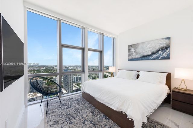 851 NE 1st Ave 3308, Miami, FL 33132