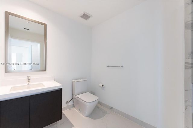 851 NE 1st Ave 3308, Miami, FL 33132