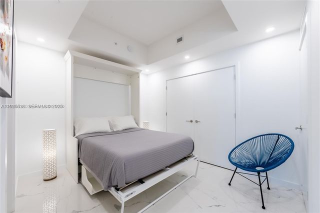 851 NE 1st Ave 3308, Miami, FL 33132