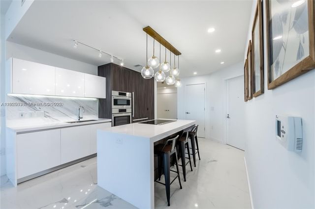 851 NE 1st Ave 3308, Miami, FL 33132