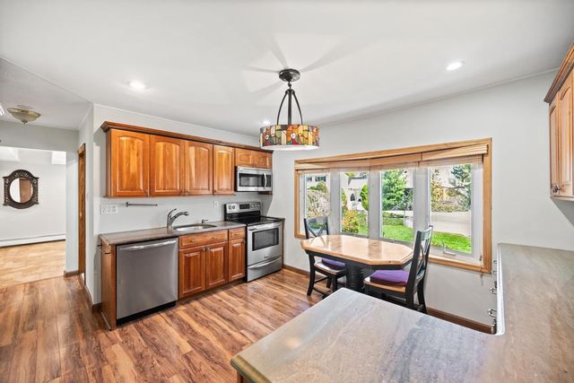 34 Blackbird Lane, Levittown, NY 11756