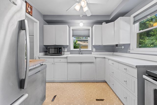 33967 Wadsworth Street, Livonia, MI 48150