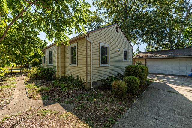 33967 Wadsworth Street, Livonia, MI 48150
