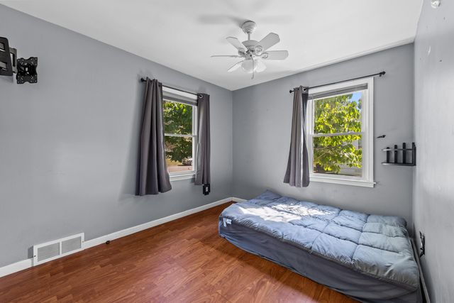 33967 Wadsworth Street, Livonia, MI 48150