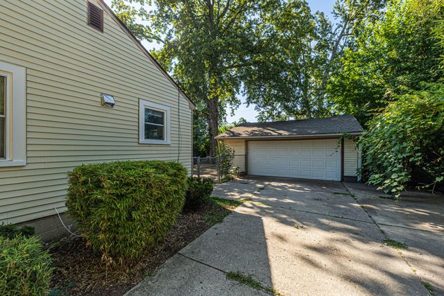 33967 Wadsworth Street, Livonia, MI 48150