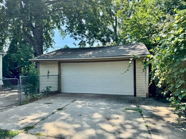 33967 Wadsworth Street, Livonia, MI 48150