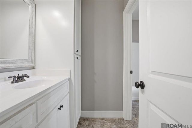 24929 Plantation Lake Ave, Denham Springs, LA 70726