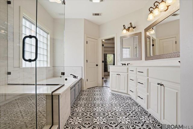 24929 Plantation Lake Ave, Denham Springs, LA 70726