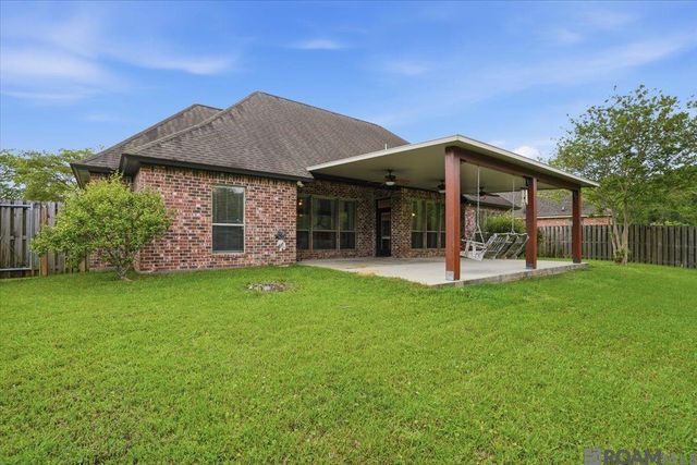 24929 Plantation Lake Ave, Denham Springs, LA 70726