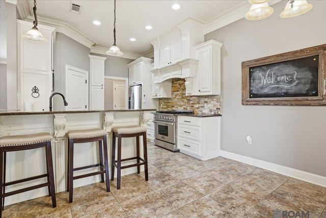 24929 Plantation Lake Ave, Denham Springs, LA 70726
