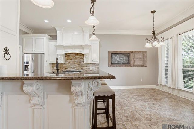 24929 Plantation Lake Ave, Denham Springs, LA 70726