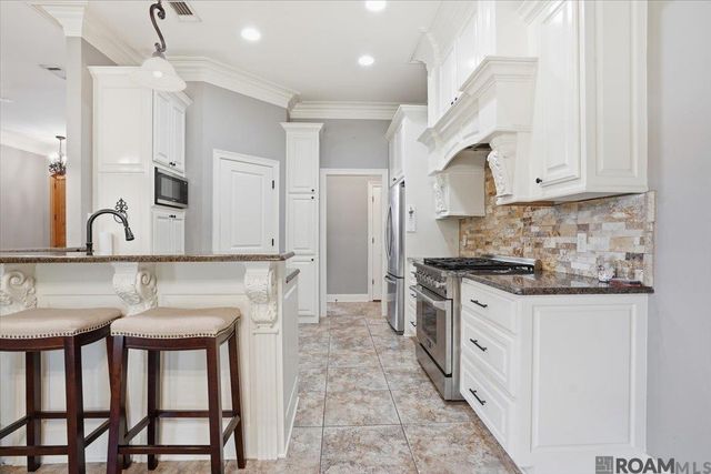 24929 Plantation Lake Ave, Denham Springs, LA 70726