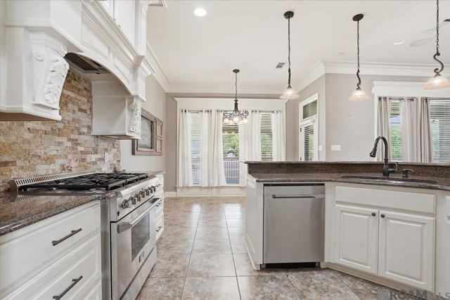 24929 Plantation Lake Ave, Denham Springs, LA 70726