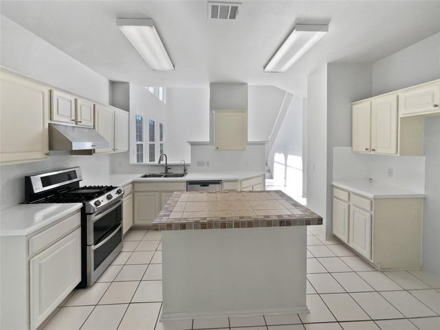 2119 Simbrah DR, Cedar Park, TX 78613