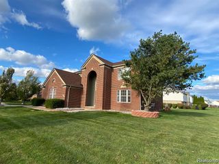 4762 Sherwood Circle, Canton Charter Township, MI 48188
