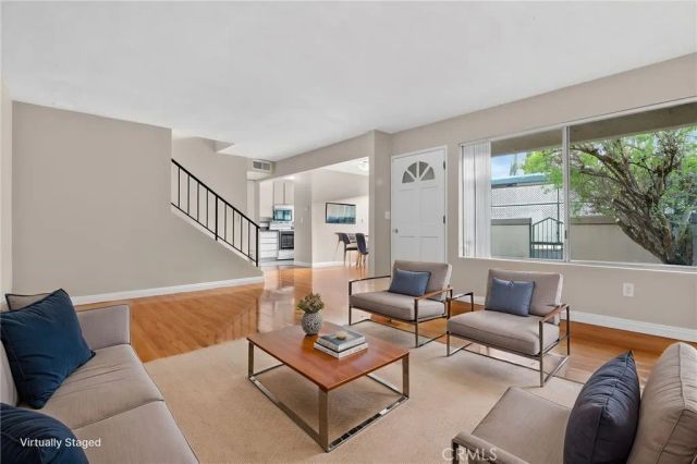 18526 Mayall Street G, Northridge, CA 91324