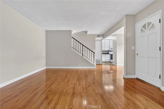 18526 Mayall Street G, Northridge, CA 91324
