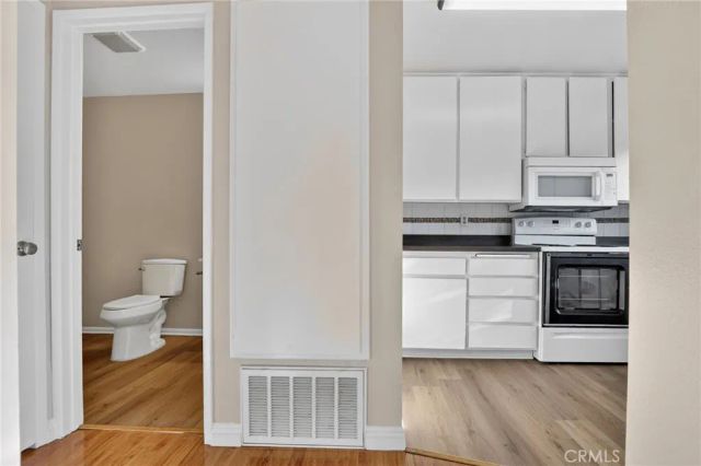 18526 Mayall Street G, Northridge, CA 91324