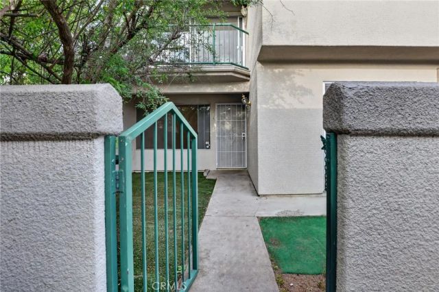 18526 Mayall Street G, Northridge, CA 91324
