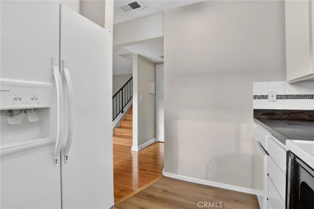 18526 Mayall Street G, Northridge, CA 91324