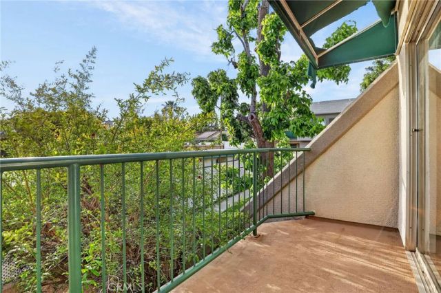 18526 Mayall Street G, Northridge, CA 91324