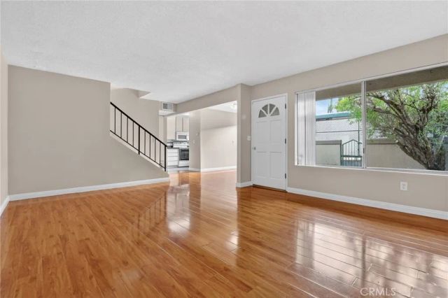 18526 Mayall Street G, Northridge, CA 91324