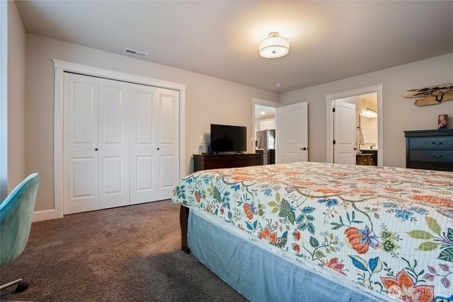 21356 Jefferson Beach Road NE, Kingston, WA 98346