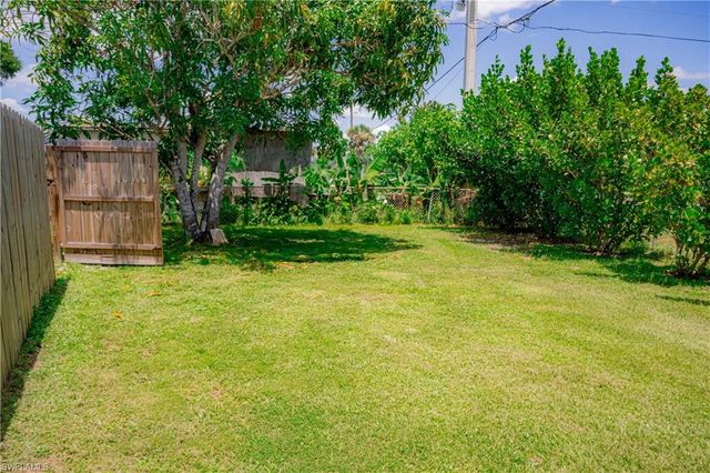 13350 1st ST, Fort Myers, FL 33905
