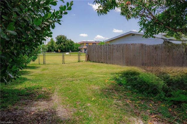 13350 1st ST, Fort Myers, FL 33905