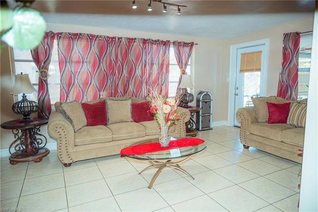 13350 1st ST, Fort Myers, FL 33905