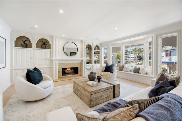 2717 Shell Street, Corona Del Mar, CA 92625