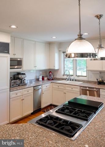 1533 BRIAR HILL RD, Gladwyne, PA 19035
