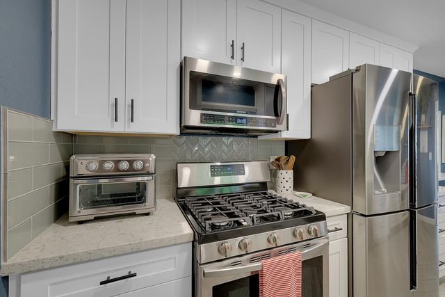 1608 Los Molinos Way, Sacramento, CA 95864